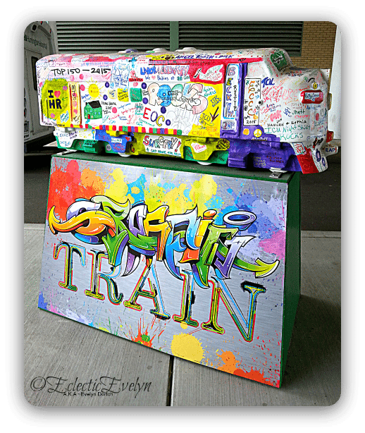 Graffitti Train #WordlessWednesday EclecticEvelyn.com