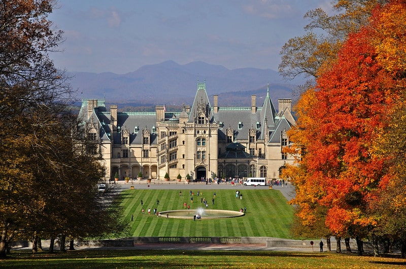 Biltmore Estate front lawn and autumn trees photo taken by Jennifer Boyer fall road trip appalachia